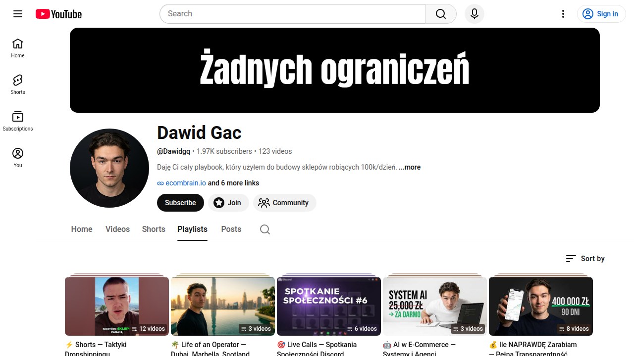 Przykład organizacji treści w aplikacji YouTube za pomocą playlist, ułatwiających segmentację filmów badawczych i edukacyjnych.